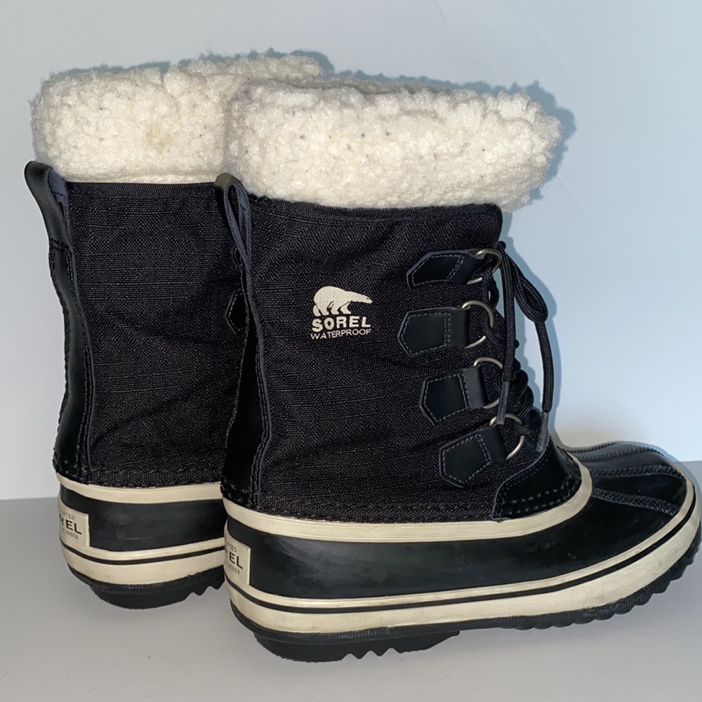 Sorel Women’s Winter Carnival Nylon faux shearling felt lined winter boot